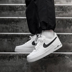 Urban Air Low Sneakers – White & Black Edition